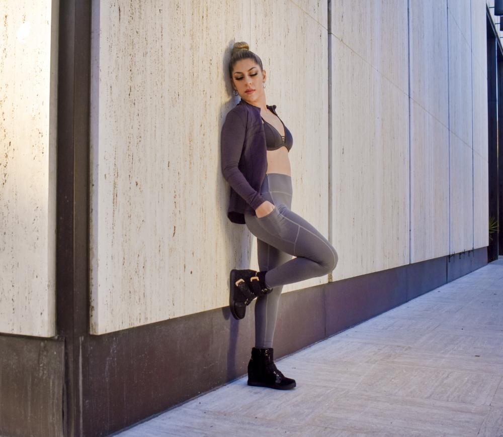 Leggings with Side Pocket (910AW) 带有侧面口袋的紧身裤
